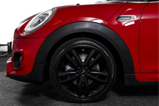 MINI Cooper MINI Cooper 1.5 135 PK Chili - JCW Trim | Cruise | Stoel-+Voorruitverw. | PDC | NAV | ECC | LM 17