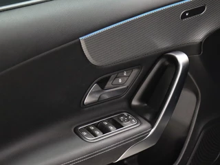 Mercedes-Benz A-Klasse Mercedes-Benz A-Klasse 180 Business Solution Luxury Line [CAMERA, APPLE CARPLAY, ANDROID, VOL LEDER, STOELVERWARMING, CRUISE, CLIMATE, NIEUWSTAAT] - afbeelding nr 12
