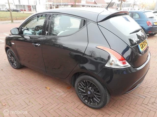 Lancia Ypsilon Lancia Ypsilon TwinAir Turbo 80 Elefantino Plus - afbeelding nr 4