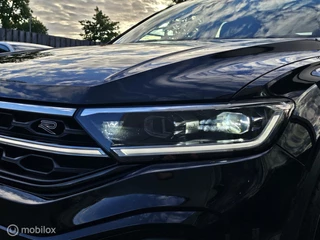 Volkswagen T-Roc Volkswagen T-Roc 1.5 TSI R-Line Panorama/Keyless/Black Style/Camera - afbeelding nr 23