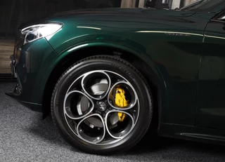 Alfa Romeo Stelvio Alfa Romeo STELVIO 2.0 T AWD 6C Villa d'Este / Acc / Lane Assist / HK / Dode Hoek / Camera / Open Panoramadak / Led / Pdc / 20 Inc - afbeelding nr 41