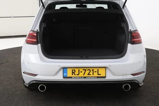 Volkswagen Golf Volkswagen Golf 2.0 TSI GTI | Stoelverwarming | Adaptive cruise |  Full LED | Carplay | Navigatie | 19'' | Sportstoelen | PDC | Bluetooth - afbeelding nr 10