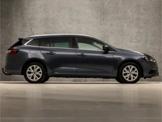 Renault Mégane Estate 141Pk Automaat (APPLE CARPLAY, VIRTUAL COCKPIT, NAVIGATIE, CLIMATE, GETINT GLAS, SPORTSTOELEN, TREKHAAK, PARKEERSENSOREN, CRUISE, NIEUWSTAAT) - afbeelding nr 4