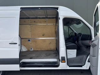 Volkswagen Crafter Volkswagen Crafter 35 2.0 TDI L2H2 Camera Navigatie Trekhaak Airco Cruise Stoelverwarming - afbeelding nr 13