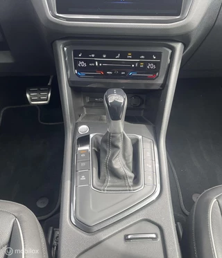 Volkswagen Tiguan Volkswagen Tiguan 1.5 TSI DSG 3xR-Line 150PK/PANO - afbeelding nr 45