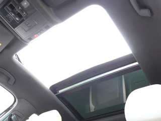 Volkswagen T-Roc Volkswagen T-Roc 1.5 TSI Sportline | Panoramadak | Leder | Achteruitrijcamera | - afbeelding nr 25