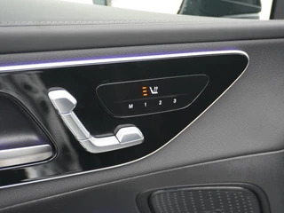 Mercedes-Benz GLC Mercedes-Benz GLC 300e AMG // Trekhaak // Distronic // Panoramadak // Memory // 360 Camera // Keyless // 20 inch - afbeelding nr 15