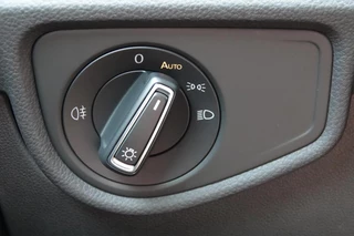 Volkswagen Touran Volkswagen Touran 1.5 TSI R-line 7pers. CAMERA STOELVERW. - afbeelding nr 27