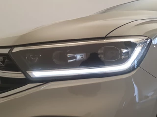Volkswagen T-Roc Volkswagen T-Roc 1.5 TSI R-Line 150PK DSG Camera, Dodehoek detectie, Trekhaak, Keyless entry - afbeelding nr 8