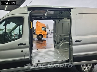Ford Transit Ford Transit 165pk Automaat Limited Dubbele schuifdeur L2H2 ACC 360camera Navi CarPlay Xenon Camera 10m3 Airco - afbeelding nr 3