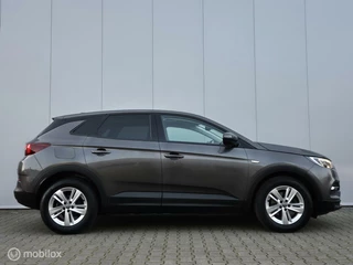 Opel Grandland X OPEL GRANDLAND X 1.2 TURBO AUTOMAAT/TREKHAAK/PANO/LED/CARPLAY/CLIMATE/17''LMV/NAVI/BLUETOOTH - afbeelding nr 6