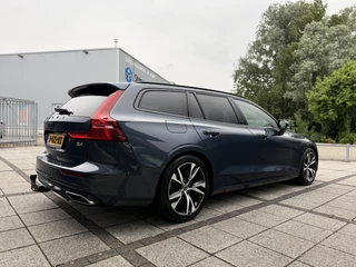 Volvo V60 Volvo V60 2.0 B4 Aut. 197pk MHEV R-Design | Navi | Camera | Trekhaak | Memory | - afbeelding nr 6