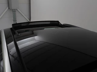 Volkswagen Passat Volkswagen Passat 1.4 TSI GTE | Panoramadak | Stoelverwarming |  Leder/Alcantara | Camera | Carplay | Adaptive cruise | Matrix LED | Massage | Navigatie - afbeelding nr 24