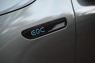 Mercedes-Benz EQC Mercedes-Benz EQC 400 4MATIC Premium Plus 80 kWh AMG - Memory - Distronic - Schuifdak - Keyless Entry - HUD - Ambiance Verlichting - afbeelding nr 72