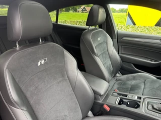 Volkswagen Arteon Volkswagen Arteon 1.5 TSI DSG7 Business R Pano / Keyless / Virtual - afbeelding nr 15