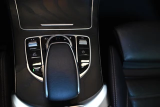 Mercedes-Benz C-Klasse Mercedes-Benz C-klasse Cabrio 180 Premium Plus AMG Styling - Night Edition - Airscarf - Leer - Camera - Stoelverwarming - - afbeelding nr 38
