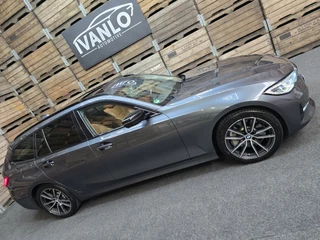 BMW 3 Serie BMW 3-serie 330e xDrive High Executive HUD Leder Navi Carplay Clima Cruise 18