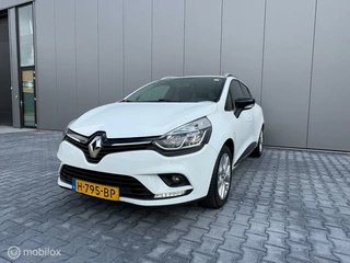 Renault Clio Renault Clio Estate 0.9 TCe Limited  | Navigatie | PDC - afbeelding nr 9
