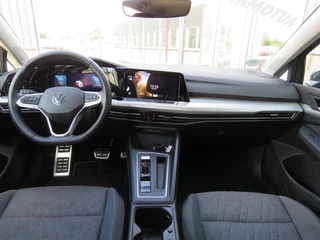 Volkswagen Golf Volkswagen Golf 1.5 eTSI LIFE MOVE DSG-aut./ Navi / Stoel + stuurverw. / Navi - afbeelding nr 44
