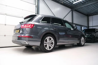 Audi Q7 Audi Q7 3.0 TDI e-tron quattro S-Line 373 pk | Luchtvering | Rijklaarprijs | Daytona Grijs | Plug in hybrid | NL auto NAP | - afbeelding nr 13