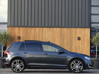 Volkswagen Golf Volkswagen Golf TSI GTE 204PK DSG / RNS / LED *NAP* - afbeelding nr 3