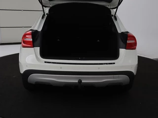 Mercedes-Benz GLA Mercedes-Benz GLA-klasse 180 CDI Lease Edition | Camera | Half leder | Trekhaak | Navigatie | Xenon | Cruise control | Bluetooth | Park Assist | Airco | Bluetooth - afbeelding nr 9