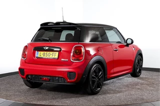 MINI Cooper MINI Cooper 1.5 135 PK Chili - JCW Trim | Cruise | Stoel-+Voorruitverw. | PDC | NAV | ECC | LM 17