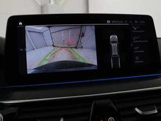 BMW 5 Serie BMW 5-serie 530e xDrive M Sport | Leder |  Stoel & stuurverwarming | Sfeerverlichting | Adaptief LED | Carplay | Camera | Live cockpit | Navigatie - afbeelding nr 17