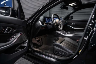 BMW 3 Serie BMW 3-serie 330e Sedan Hybrid | Vol | M Sport | Schuifdak | H&K | Innovation | Head Up | 19 inch | - afbeelding nr 5