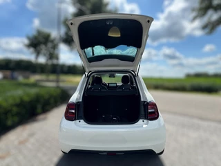 Fiat 500 Fiat 500 RED 42 kWh PANORAMADAK / NAVIGATIE / CARPLAY / ZO GOED ALS NIEUW - afbeelding nr 37