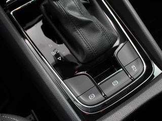 Škoda Karoq Skoda Karoq 1.5 TSI 150pk DSG Ambition | Navigatie | Apple Carpla/Android Auto | Camera | Climate Control | Adaptive Cruise control | Lichtmetalen Velgen - afbeelding nr 19