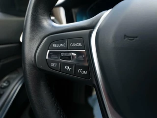 BMW 3 Serie BMW 3-serie Touring 330e 293pk Sport Line | Full LED | Sportstoelen | Adaptive cruise | Trekhaak - afbeelding nr 43