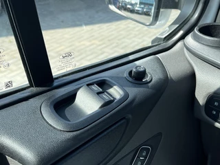Ford Transit Custom Ford Transit Custom 280 2.0 TDCI L1H1 Trend Automaat Zuid | 8 inch scherm | Stoelverwarming | Trekhaak  | Achteruitrijcamera - afbeelding nr 25