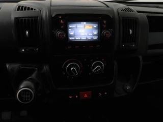 Peugeot Boxer Peugeot Boxer 2.0BlueHDI 130PK L2H2 Premium | Glasresteel | Trekhaak | Navigatie | 3-Persoons | Airco | Cruise | Betimmering - afbeelding nr 16