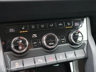 Škoda Karoq Skoda Karoq 1.0 TSI Automaat CarPlay Stoelverwarming PDC Cruise - afbeelding nr 22