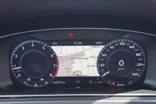 Volkswagen Golf Volkswagen Golf 1.4 TSI Highline 125pk Navi/ Trekhaak/ ACC/ Virtual cockpit/ PDC - afbeelding nr 16