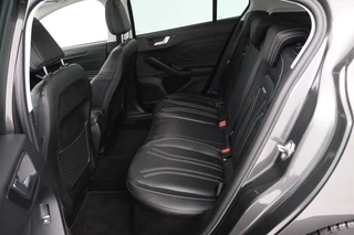 Ford Focus Ford Focus 1.0 EcoBoost Titanium Business (PANORAMADAK, TREKHAAK, ACHTERUITRIJCAMERA, STOEL/STUUR VERWARMING, SFEER) - afbeelding nr 9