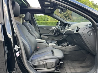 BMW 1 Serie BMW 1 Serie 118I High Exe M-Sport Pano Sfeer Zwart optiek ACC - afbeelding nr 4