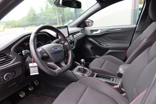 Ford Focus Ford Focus 1.0 EcoBoost ST Line Business 125pk NAVI, Camera, Trekhaak, B&O, Winter pack - afbeelding nr 6