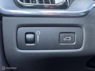 Volvo XC60 Volvo XC60 2.0 B4 / Schuifdak / Leder / Luxe - afbeelding nr 35