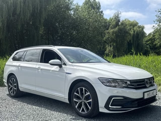Volkswagen Passat Volkswagen Passat Variant GTE 218PK DSG HYBRID GTE BUSINESS CAMERA/NAVI/STUURVERW. - afbeelding nr 10