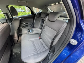 Ford Focus Ford Focus 1.0 Titanium Airco/Lichtmetalen velgen/Navi/Parkeersensoren - afbeelding nr 30