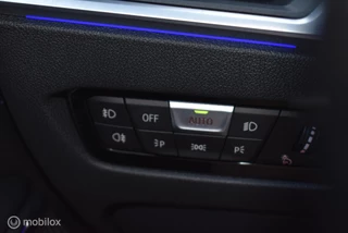 BMW 3 Serie BMW 320d Touring xDrive M-Sport Sapphirschwarz Pano Live-Cockpit Keyless HiFi DAB LED-verlichting - afbeelding nr 19