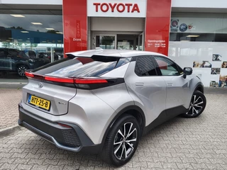 Toyota C-HR Toyota C-HR 1.8 Hybrid 140 Dynamic | Sensoren v/a | Keyless Entry | Stoelver - afbeelding nr 4