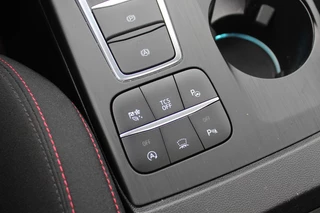 Ford Focus Ford Focus 1.0 EcoBoost Titanium Business ST-Line Camera / Navigatie / Keyless / B&O / 17'' / Stuurverwarming / DAB / Dodehoek / Cruise Control - afbeelding nr 17