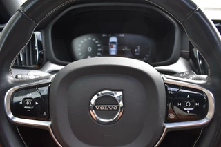 Volvo XC60 Volvo XC60 2.0 T8 Twin Engine AWD R-Design | Pano | Winterpakket | Trekhaak | Camera | - afbeelding nr 13