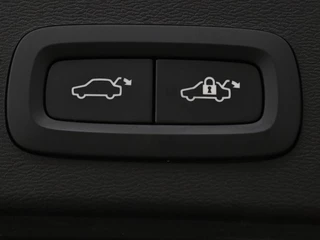 Volvo XC40 Volvo XC40 1.5 T5 Recharge Business Pro | Panoramadak | Stoel & stuurverwarming | Trekhaak | 360 camera | Adaptive cruise | Harman/Kardon | Carplay | Navigatie | Full LED - afbeelding nr 12