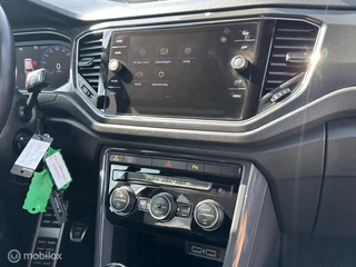 Volkswagen T-Roc Volkswagen T-Roc 1.5 TSI Sport Business R + CARPLAY - afbeelding nr 14