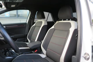 Volkswagen T-Roc Volkswagen T-Roc 2.0 TSI 190pk DSG 4Motion Sport , Virtual cockpit , Led verlichting, Trekhaak (afneembaar), Navigatie, Stoelverwarming,Achteruitrijcamera etc. Nieuwe APK - afbeelding nr 22