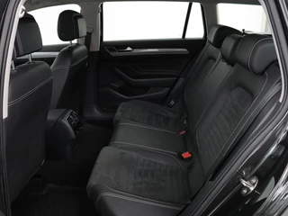 Volkswagen Passat Volkswagen Passat 1.4 TSI GTE | Stoel & stuurverwarming | Camera | Carplay | Trekhaak | Adaptive cruise | Standkachel | Navigatie | Full LED - afbeelding nr 8